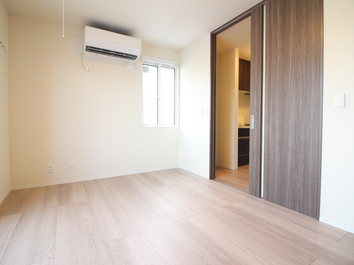 物件内観写真8　(居室)