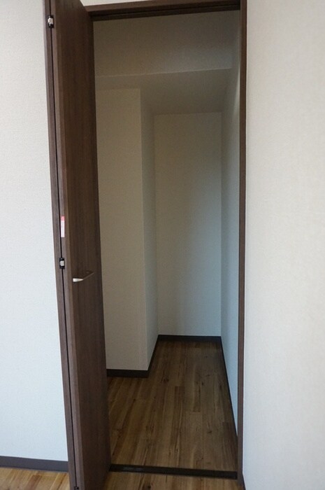 物件内観写真12　(収納)