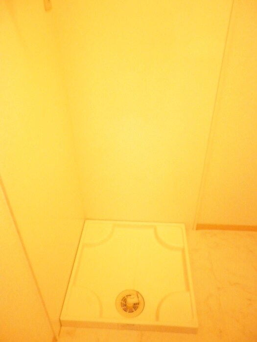 物件内観写真9　(洗濯機置場)