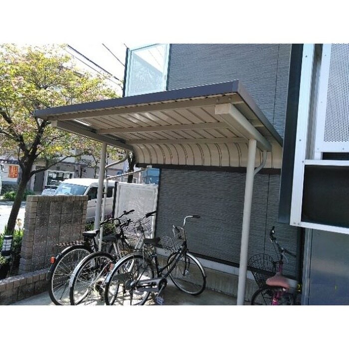 物件外観写真5　(駐輪場)