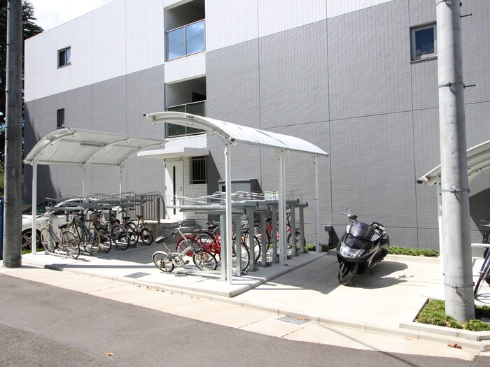 物件外観写真3　(駐輪場)