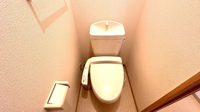 物件内観写真8　(トイレ)