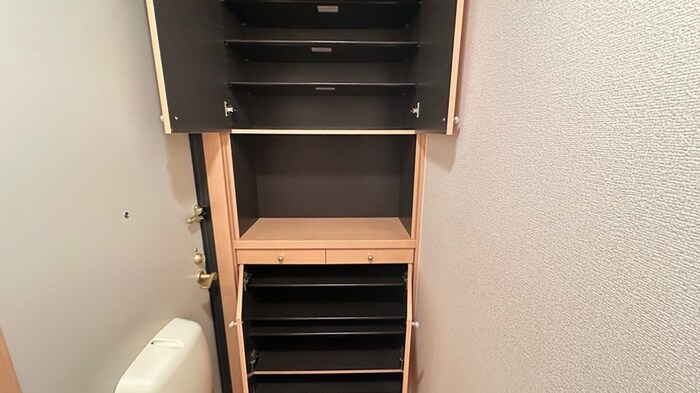 物件内観写真12　(靴箱)