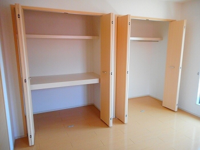 物件内観写真4　(収納)