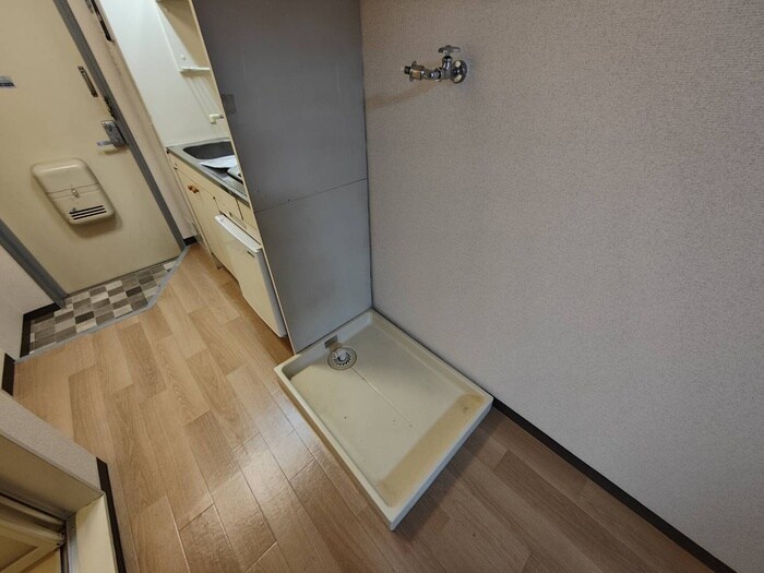 物件内観写真15　(洗濯機置場)