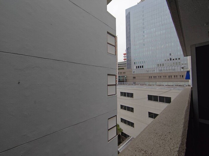 物件内観写真22　(室内からの展望)