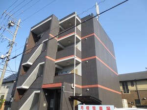 ホウケン八幡外観写真