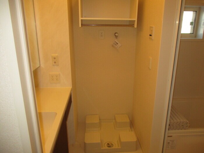 物件内観写真22　(洗濯機置場)