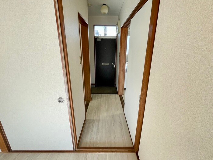 物件内観写真19　(廊下)