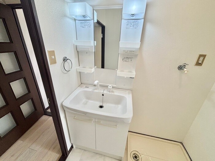 物件内観写真12　(洗面)