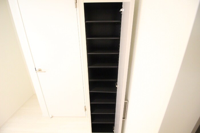 物件内観写真15　(靴箱)