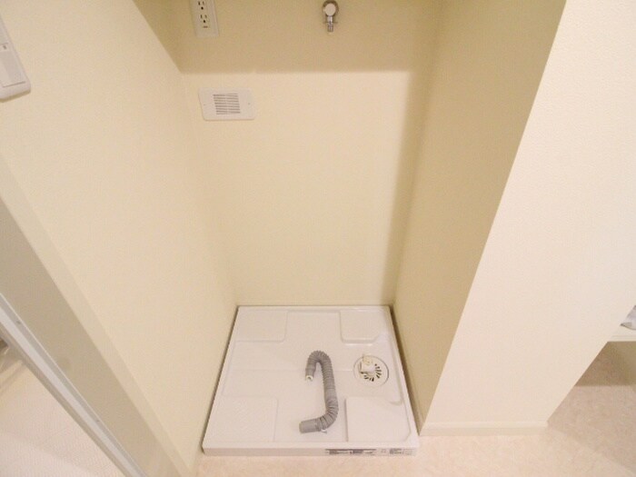 物件内観写真20　(洗濯機置場)