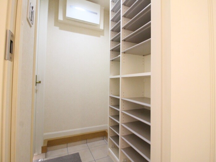 物件内観写真21　(靴箱)