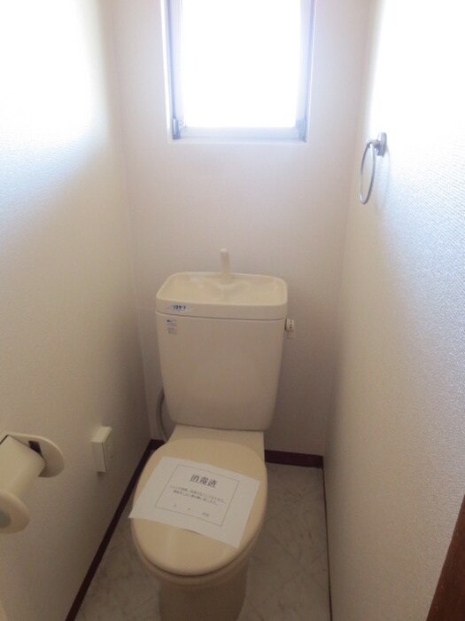 物件内観写真12　(トイレ)