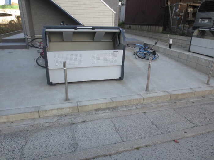 物件外観写真4　(建物設備)