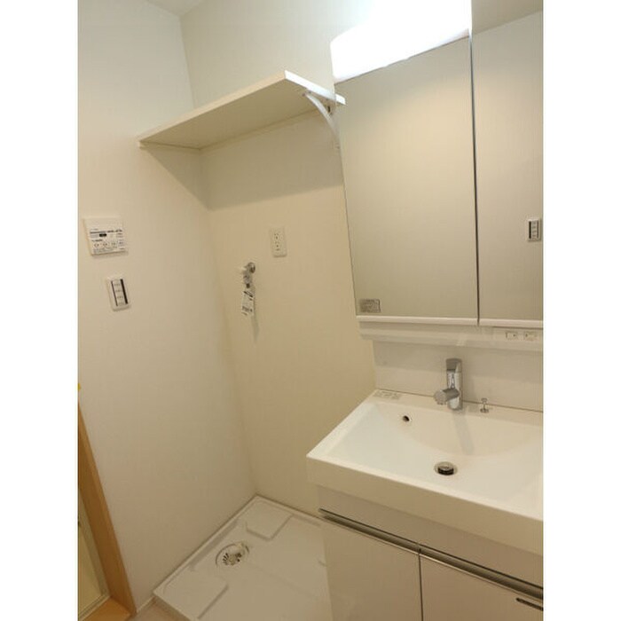 物件内観写真3　(洗面)