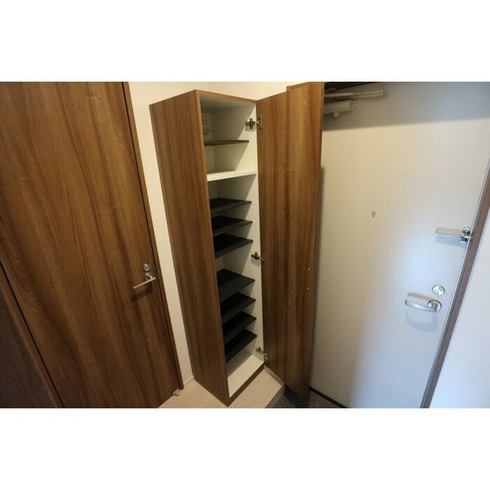 物件内観写真3　(靴箱)