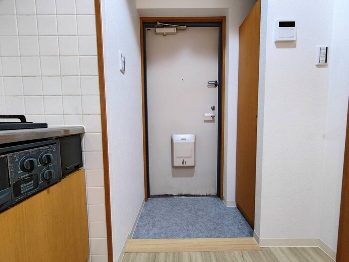 物件内観写真21　(玄関)