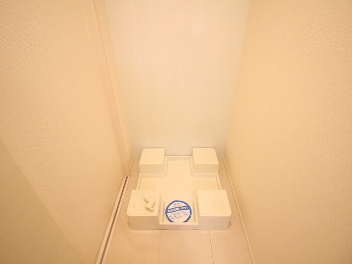 物件内観写真14　(洗濯機置場)