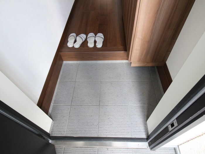 物件内観写真17　(玄関)