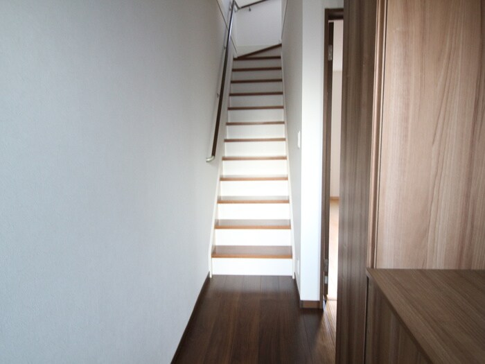 物件内観写真18　(廊下)