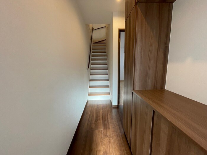 物件内観写真18　(廊下)