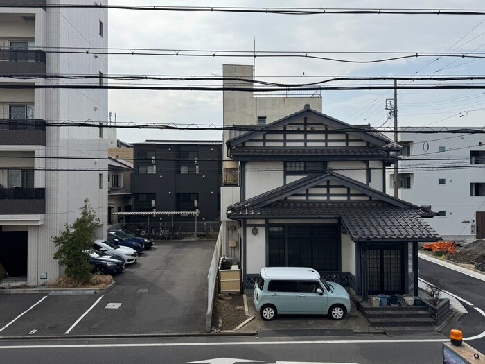 物件内観写真17　(室内からの展望)