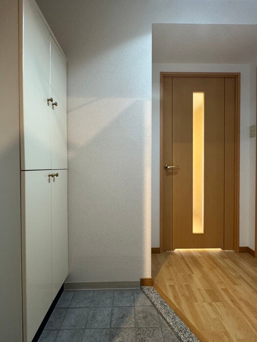 物件内観写真19　(玄関)