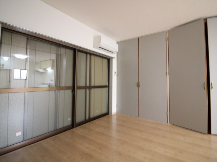 物件内観写真7　(居室)