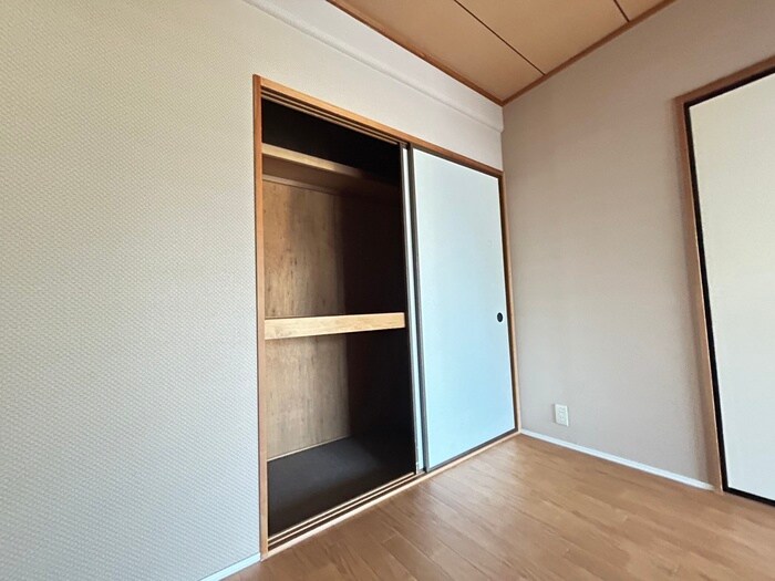 物件内観写真13　(収納)