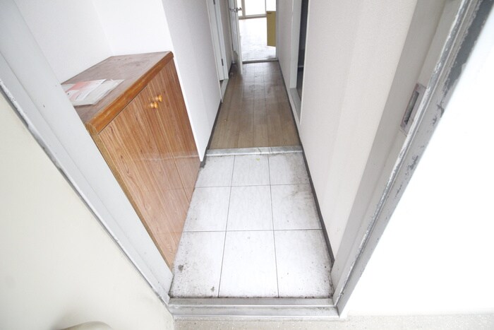 物件内観写真14　(玄関)