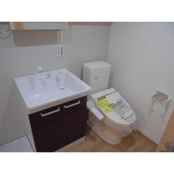 物件内観写真9　(洗面)