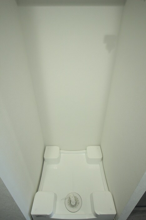 物件内観写真10　(洗濯機置場)