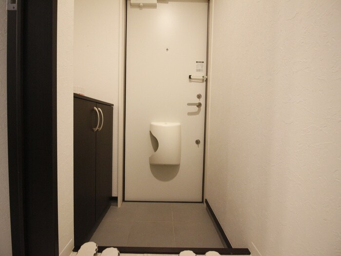 物件内観写真17　(玄関)