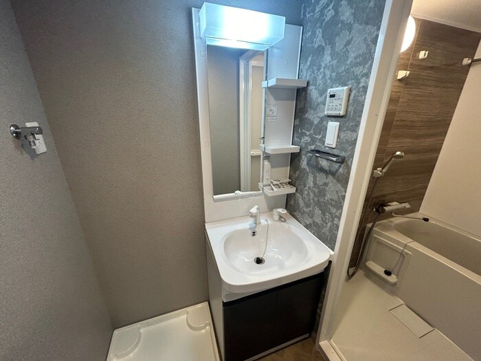 物件内観写真10　(洗面)