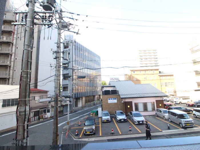 物件内観写真16　(室内からの展望)