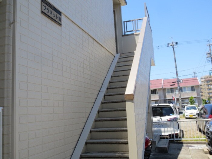 物件外観写真6　(エントランス部分)