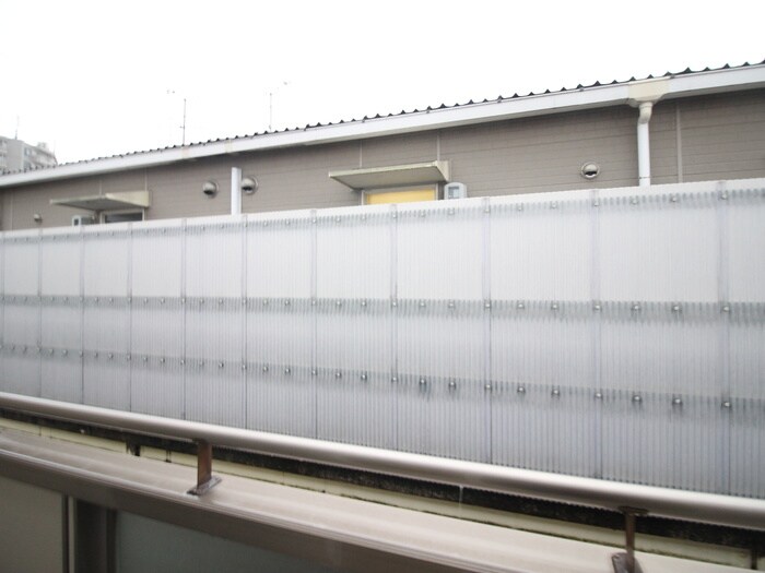 物件内観写真16　(室内からの展望)