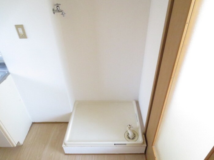 物件内観写真20　(洗濯機置場)