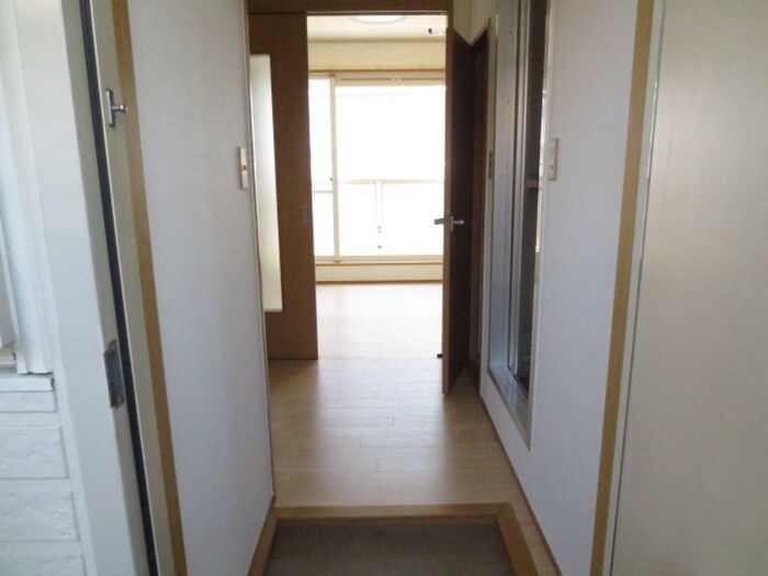 物件内観写真21　(廊下)