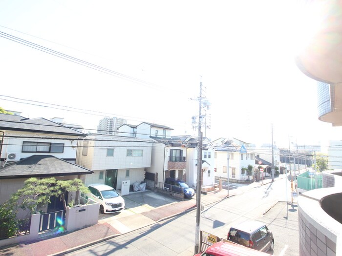 物件内観写真16　(室内からの展望)