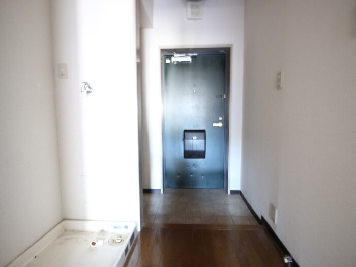 物件内観写真19　(玄関)