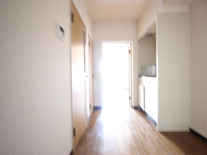 物件内観写真20　(廊下)