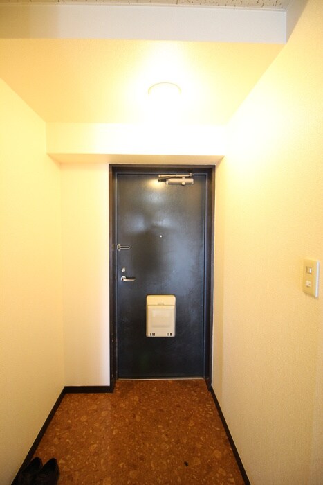 物件内観写真6　(玄関)