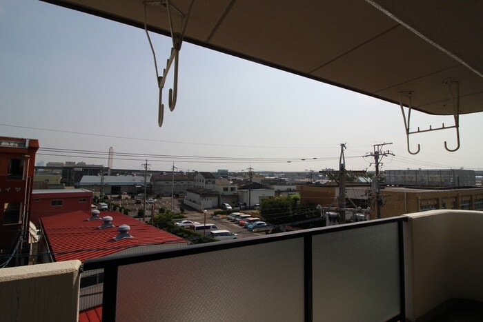 物件内観写真14　(室内からの展望)