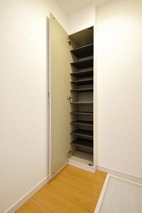 物件内観写真16　(靴箱)