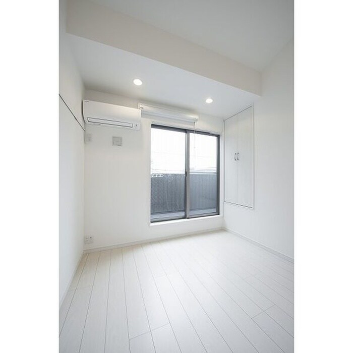 物件内観写真2　(居室)