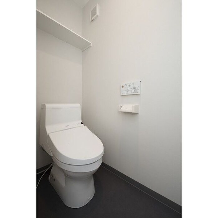 物件内観写真8　(トイレ)