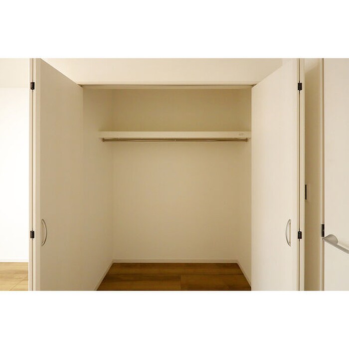 物件内観写真15　(収納)