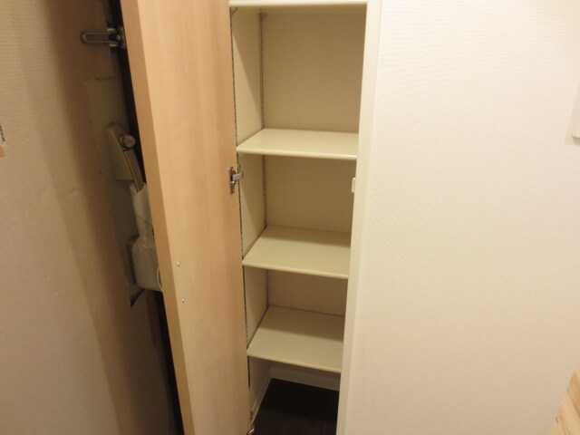 物件内観写真9　(靴箱)